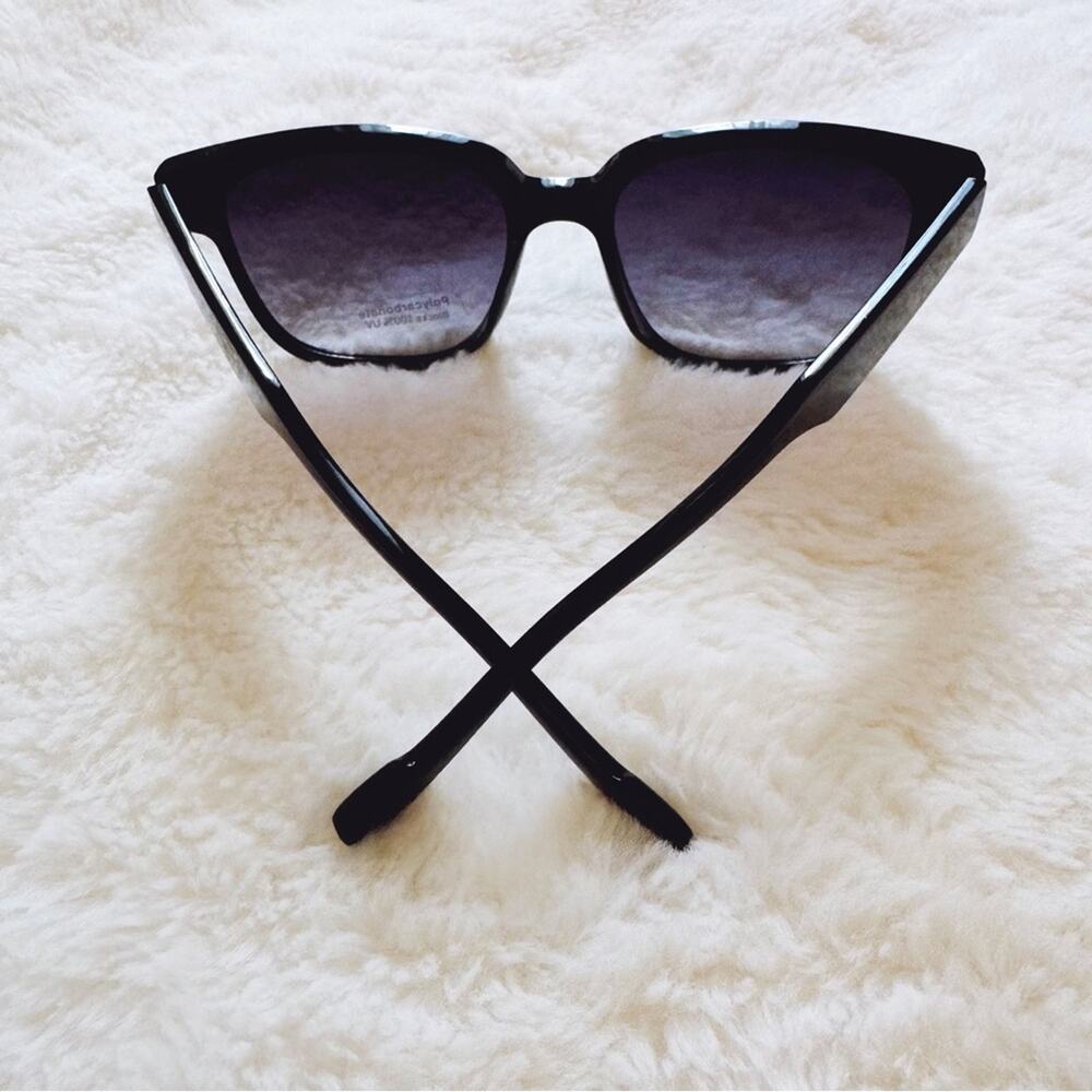 Oliver Black Oversized Chic Sunglasses - Picture 9 of 11